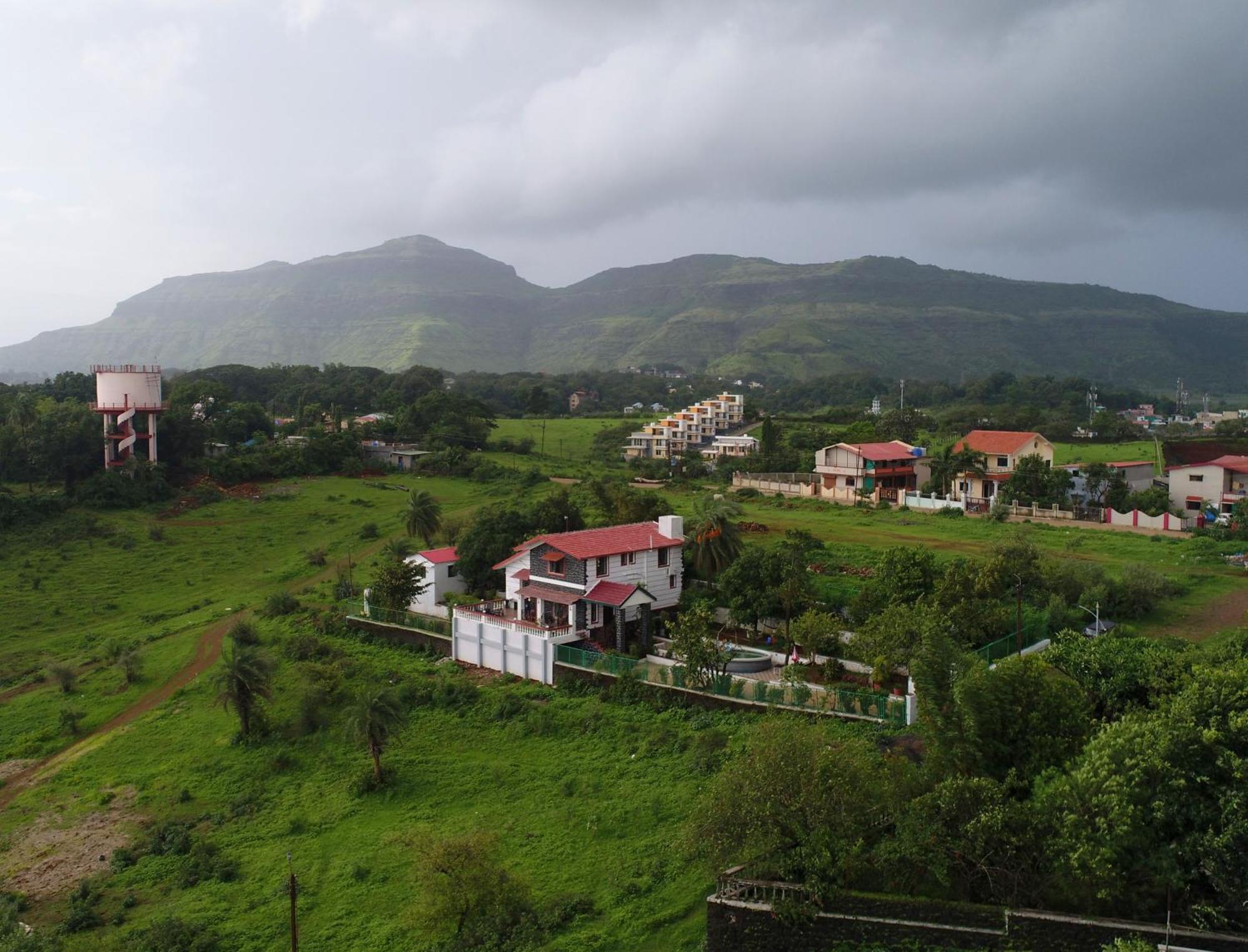 Nysa Villa Igatpuri Exteriör bild