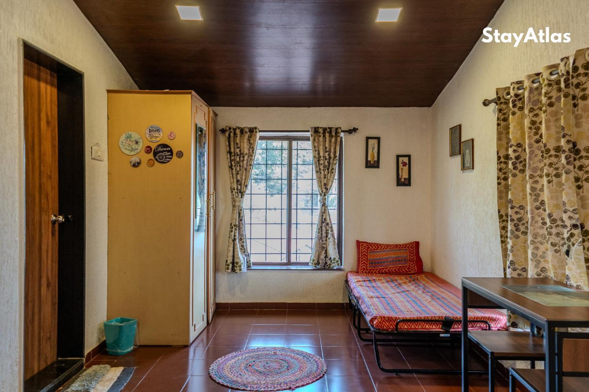 Nysa Villa Igatpuri Exteriör bild