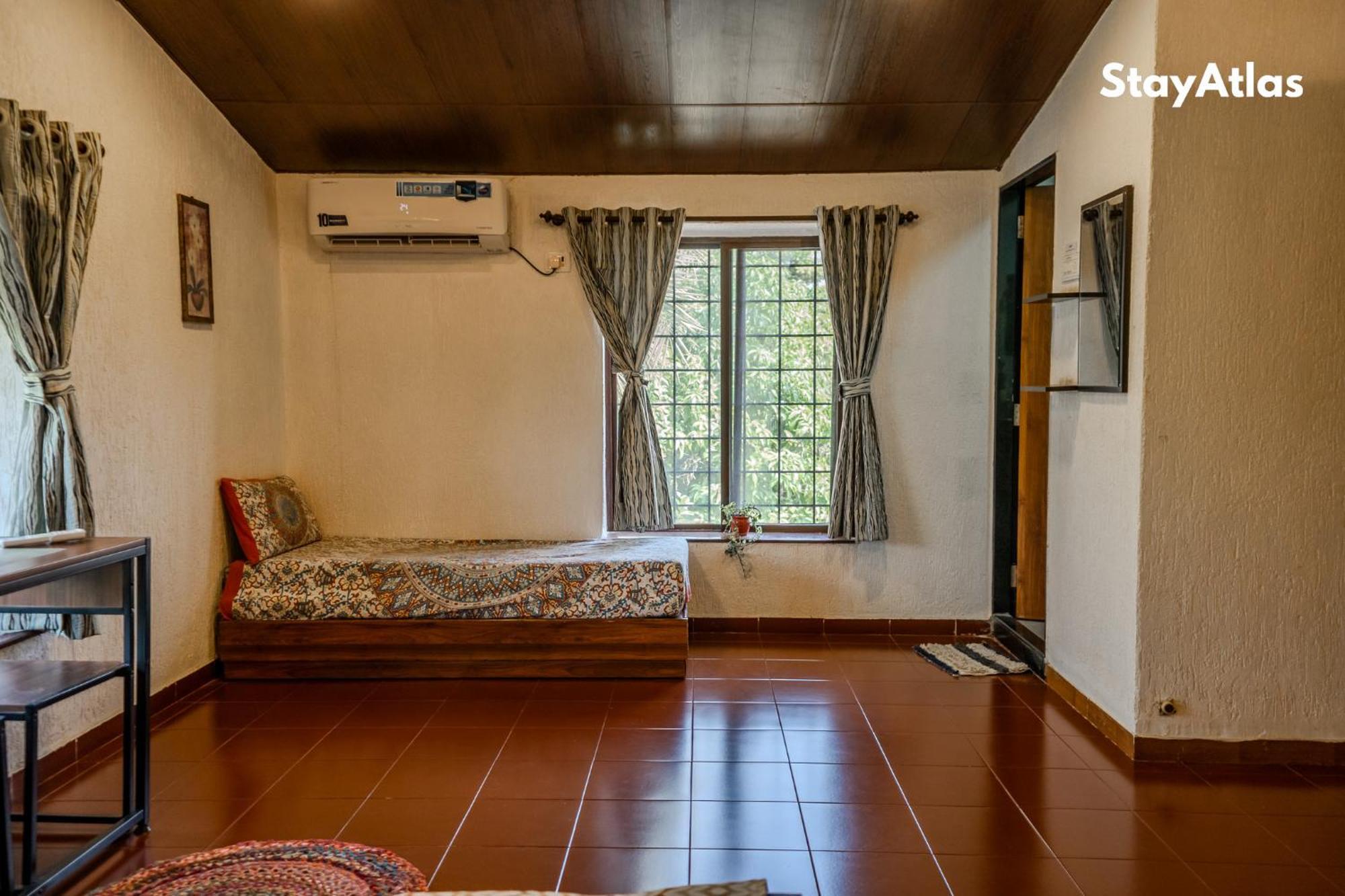 Nysa Villa Igatpuri Exteriör bild