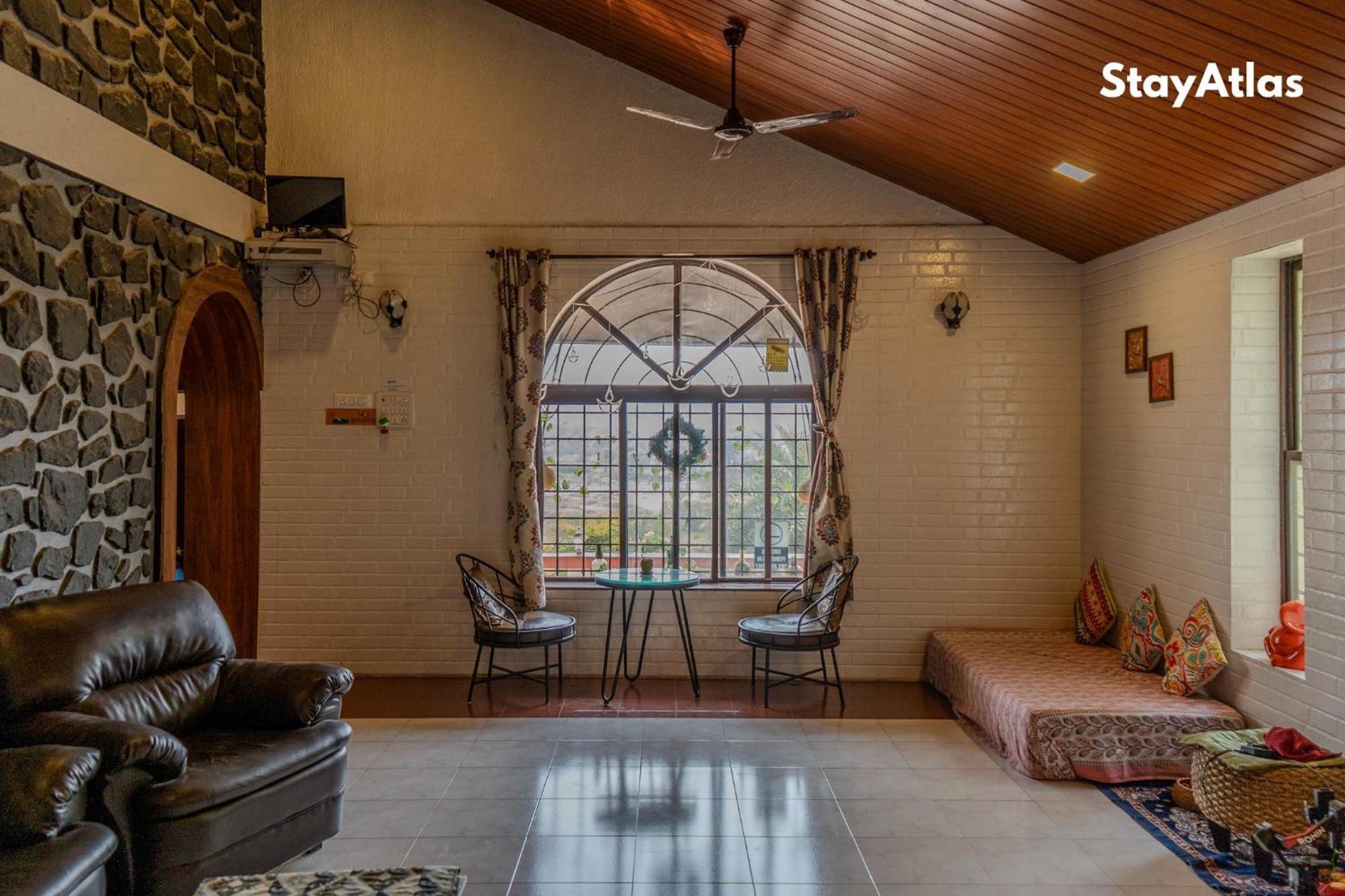 Nysa Villa Igatpuri Exteriör bild