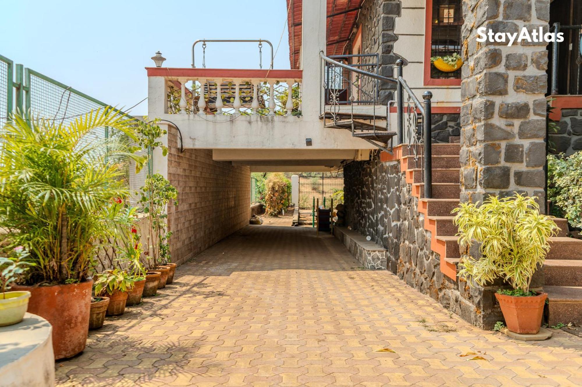 Nysa Villa Igatpuri Exteriör bild