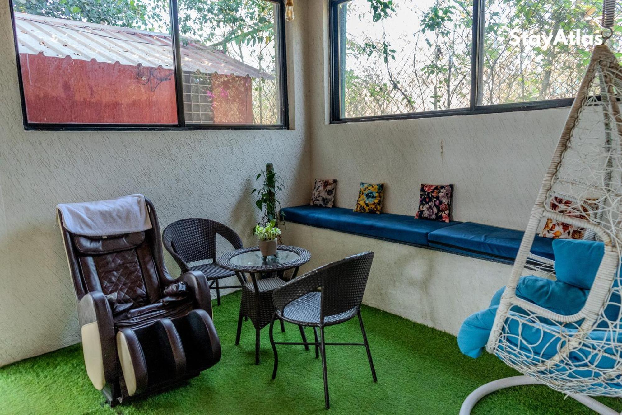 Nysa Villa Igatpuri Exteriör bild