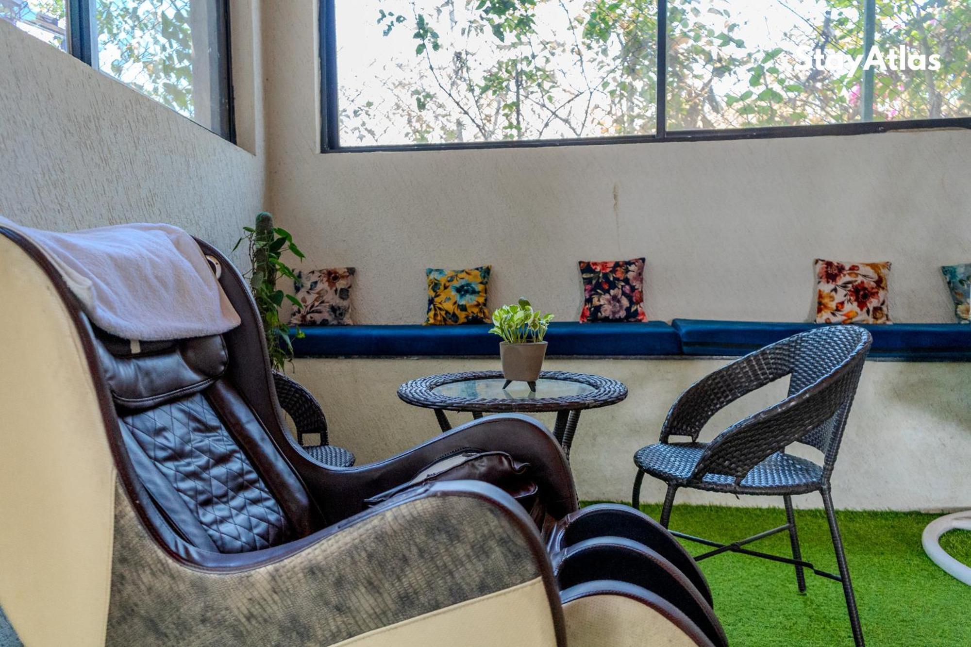 Nysa Villa Igatpuri Exteriör bild